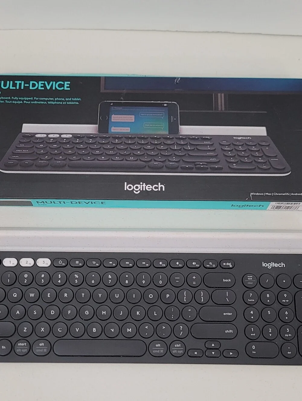 Logitech K780 Multi Device Wireless Keyboard Complete In Box!